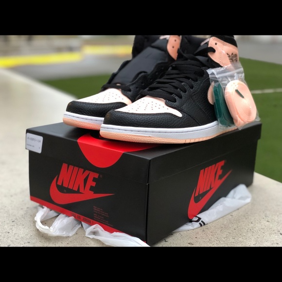 Retro 1 Black Crimson Tint 1